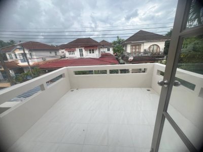 8R0606 ให้เช่าบ้านเดี่ยวสองชั้น 3ห้องนอน 3ห้องน้ำ ราคา 45,000/เดือน โซนฉลอง