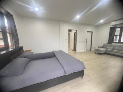 8R0606 ให้เช่าบ้านเดี่ยวสองชั้น 3ห้องนอน 3ห้องน้ำ ราคา 45,000/เดือน โซนฉลอง