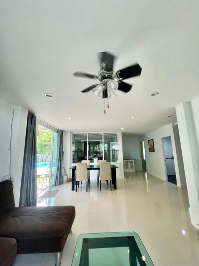 8R0607 ให้เช่า pool villa 4ห้องนอน 4ห้องน้ำ ราคา 65,000/เดือน โซนฉลอง