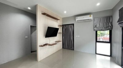 8R0608 ให้เช่าบ้านแฝดชั้นเดียว 2 ห้องนอน 1 ห้องน้ำ ราคา 28,500/เดือน โซนฉลอง