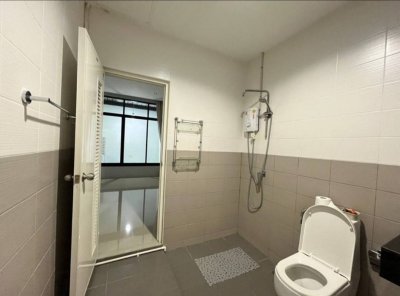 8R0608 ให้เช่าบ้านแฝดชั้นเดียว 2 ห้องนอน 1 ห้องน้ำ ราคา 28,500/เดือน โซนฉลอง