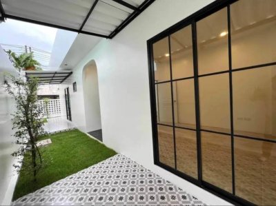 8R0614 ให้เช่าบ้านเดี่ยวชั้นเดียว 2ห้องนอน 2ห้องน้ำ ราคา 37,000/เดือน โซนฉลอง