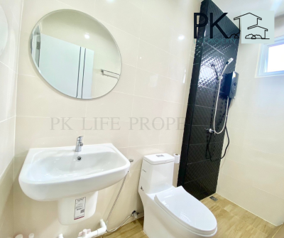 8R0628 ให้เช่าบ้านแฝดสองชั้น 3ห้องนอน 3ห้องน้ำ ราคา 49,000/เดือน โซนฉลอง