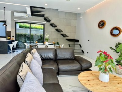 8R0640 ให้เช่า pool villa 3 ห้องนอน 2 ห้องน้ำ ราคา 95,000/เดือน โซนฉลอง