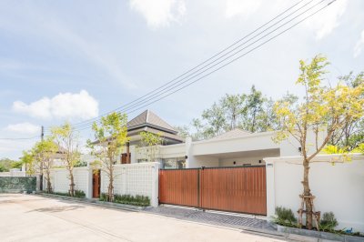 8R0641 Pool villa for rent 3 bedroom 4 bathroom 160,000/month at chalong
