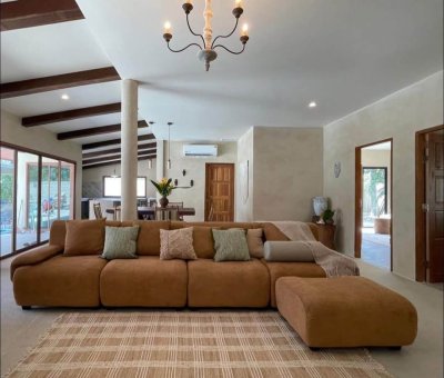 8R0644 ให้เช่า pool villa 4 ห้องนอน 4 ห้องน้ำ ราคา 150,000/เดือน โซนฉลอง