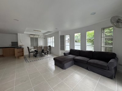 8R0653 ให้เช่าบ้านเดี่ยวสองชั้น 3 ห้องนอน 2 ห้องน้ำ ราคา 50,000/เดือน โซนฉลอง