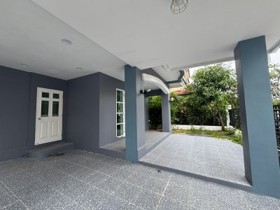 8R0653 ให้เช่าบ้านเดี่ยวสองชั้น 3 ห้องนอน 2 ห้องน้ำ ราคา 50,000/เดือน โซนฉลอง