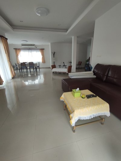 8R0659 Pool villa for rent 3 bedroom 4 bathroom 75,000/month at chalong