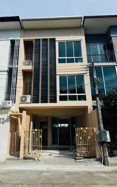 8R0662 This house for rent 4 bedroom 4 bathroom 60,000/month at chalong