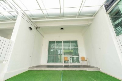 8R0663 ให้เช่าบ้านแฝดสองชั้น 2ห้องนอน 3ห้องน้ำ ราคา 32,000/เดือน โซนฉลอง