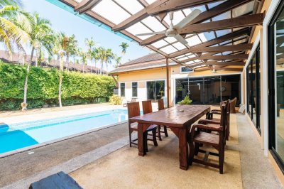 8R0675 ให้เช่า pool villa 4 ห้องนอน 4 ห้องน้ำ ราคา 120,000/เดือน โซนฉลอง