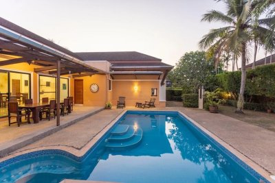 8R0675 Pool villa for rent 4 bedroom 4 bathroom 100,000/month at chalong