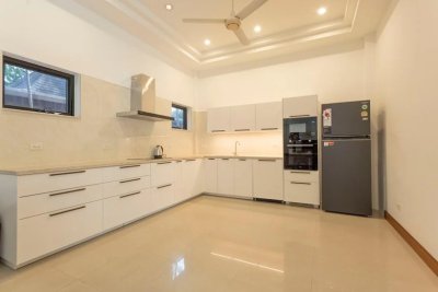 8R0675 Pool villa for rent 4 bedroom 4 bathroom 100,000/month at chalong