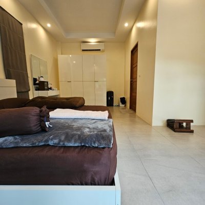 8R0679 ให้เช่า pool villa 4 ห้องนอน 3 ห้องน้ำ ราคา 100,000/เดือน โซนฉลอง