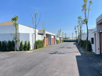 8R0680 ให้เช่า pool villa 3 ห้องนอน 4 ห้องน้ำ ราคา 140,000/เดือน โซนฉลอง