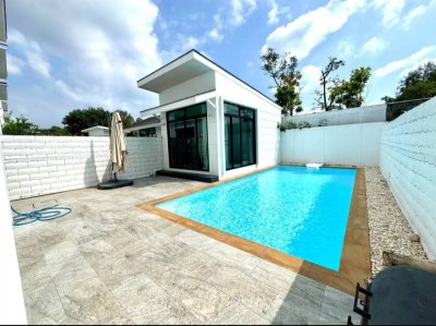 8R0684 Pool villa for rent 4 bedroom 3 bathroom 85,000/month at chalong