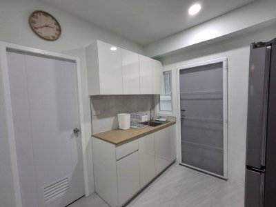 8R0710 ให้เช่าบ้านแฝดสองชั้น 3 ห้องนอน 3 ห้องน้ำ ราคา 49,000/เดือน โซนฉลอง