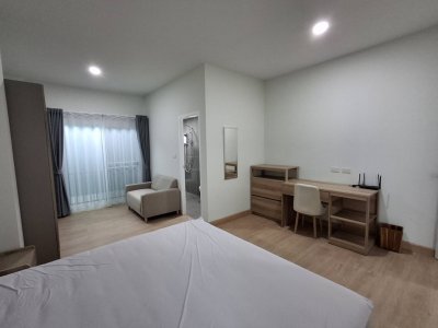 8R0710 ให้เช่าบ้านแฝดสองชั้น 3 ห้องนอน 3 ห้องน้ำ ราคา 49,000/เดือน โซนฉลอง
