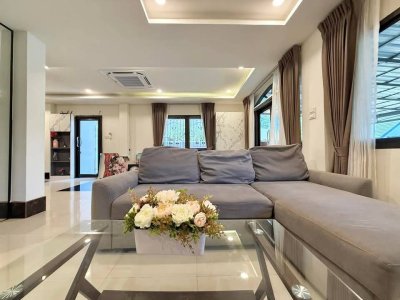 8R0728 Pool villa for rent 4 bedroom 2 bathroom 65,000/month at chalong
