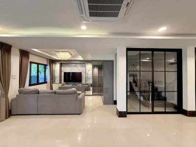 8R0728 Pool villa for rent 4 bedroom 2 bathroom 65,000/month at chalong