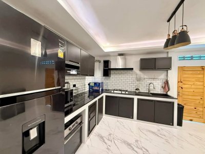 8R0728 Pool villa for rent 4 bedroom 2 bathroom 65,000/month at chalong