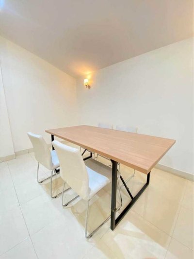 8R0733 ให้เช่าบ้านแฝดชั้นเดียว 2 ห้องนอน 1 ห้องน้ำ ราคา 30,000/เดือน โซนฉลอง