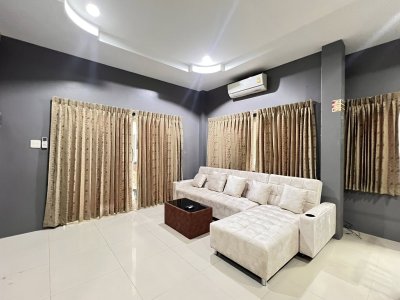 8R0737 This house for rent 3 bedroom 2 bathroom 30,000/month at chalong