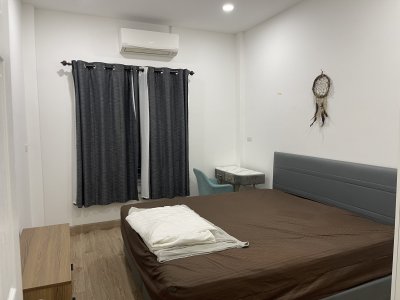8R0739 ให้เช่าบ้านแฝดสองชั้น 3 ห้องนอน 2 ห้องน้ำ ราคา 32,000/เดือน โซนฉลอง