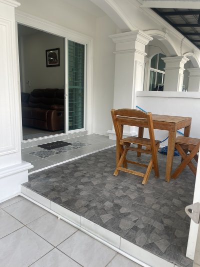 8R0739 ให้เช่าบ้านแฝดสองชั้น 3 ห้องนอน 2 ห้องน้ำ ราคา 30,000/เดือน โซนฉลอง