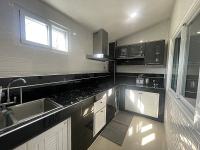 8R0739 ให้เช่าบ้านแฝดสองชั้น 3 ห้องนอน 2 ห้องน้ำ ราคา 30,000/เดือน โซนฉลอง