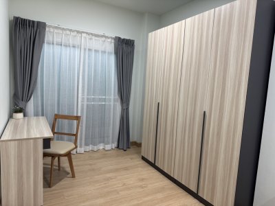 8R0758 ให้เช่าบ้านแฝดสองชั้น 3 ห้องนอน 3 ห้องน้ำ ราคา 45,000/เดือน โซนฉลอง