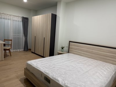 8R0758 ให้เช่าบ้านแฝดสองชั้น 3 ห้องนอน 3 ห้องน้ำ ราคา 45,000/เดือน โซนฉลอง