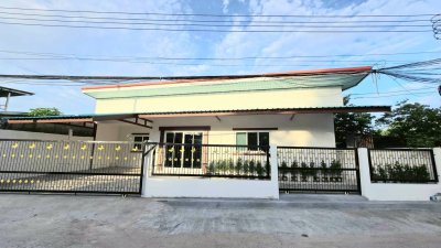 8R0762 This house for rent 2 bedroom 1 bathroom 26,000/month at chalong