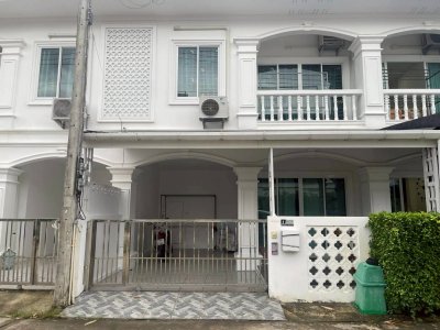 8R0765 ให้เช่าบ้านแฝดสองชั้น 2 ห้องนอน 2 ห้องน้ำ ราคา 30,000/เดือน โซนฉลอง