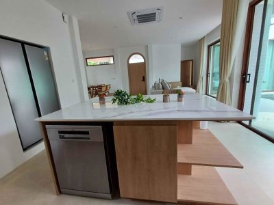 8R0768 ให้เช่า pool villa 3 ห้องนอน 3 ห้องน้ำ ราคา 150,000/เดือน โซนฉลอง