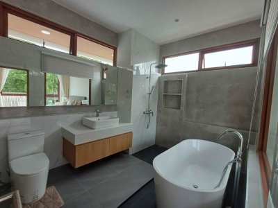 8R0768 ให้เช่า pool villa 3 ห้องนอน 3 ห้องน้ำ ราคา 150,000/เดือน โซนฉลอง