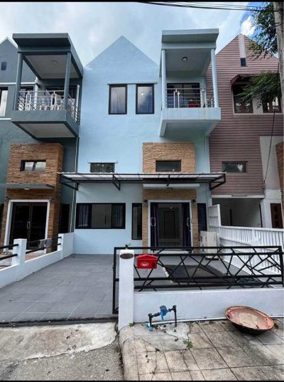 8R0773 ให้เช่าบ้านแฝดสองชั้น 2 ห้องนอน 3 ห้องน้ำ ราคา 26,000/เดือน โซนฉลอง 8R0773 ให้เช่าบ้านแฝดสองชั้น 2 ห้องนอน 3 ห้องน้ำ ราคา 26,000/เดือน โซนฉลอง