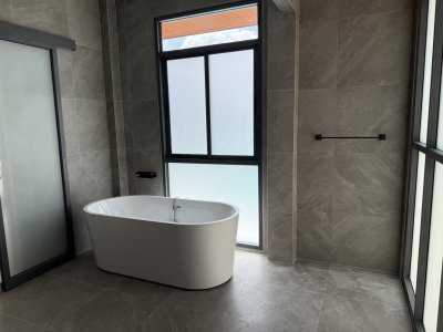 8R0774 ให้เช่า pool villa 3 ห้องนอน 4 ห้องน้ำ ราคา 100,000/เดือน โซนฉลอง