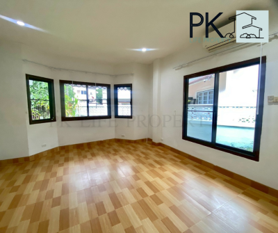 8R0776 ให้เช่าบ้านเดี่ยวชั้นเดียว 3 ห้องนอน 3 ห้องน้ำ ราคา 28,000/เดือน โซนฉลอง