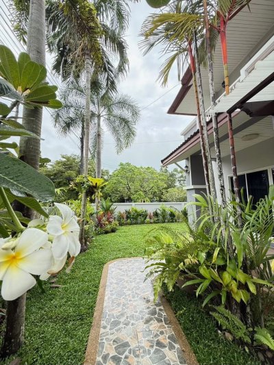 8R0795 Pool villa for rent 3 bedroom 3 bathroom 100,000/month at chalong