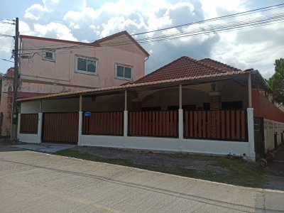 8R0796 This house for rent 2 bedroom 2 bathroom 35,000/month at chalong 8R0796 This house for rent 2 bedroom 2 bathroom 35,000/month at chalong