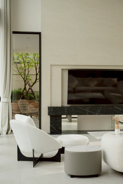 8R0803 ให้เช่า pool villa 4 ห้องนอน 5 ห้องน้ำ ราคา 350,000/เดือน โซนฉลอง