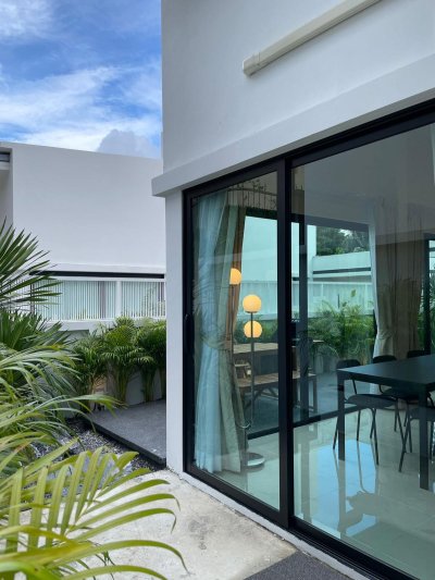 8R0808 ให้เช่าบ้านแฝดชั้นเดียว 2 ห้องนอน 2 ห้องน้ำ ราคา 55,000/เดือน โซนฉลอง