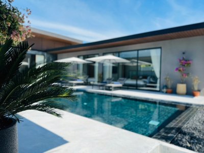 8R0809 Pool villa for rent 4 bedroom 5 bathroom 650,000/month at chalong