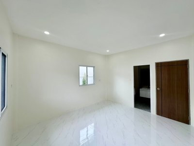 8R0810 ให้เช่าบ้านเดี่ยวชั้นเดียว 3 ห้องนอน 2 ห้องน้ำ ราคา 45,000/เดือน โซนฉลอง