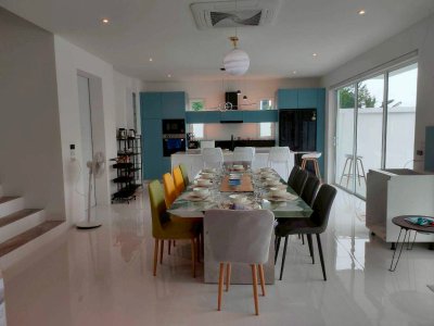 8R0812 ให้เช่า pool villa 4 ห้องนอน 4 ห้องน้ำ ราคา 150,000/เดือน โซนฉลอง