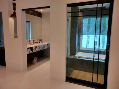 8R0812 ให้เช่า pool villa 4 ห้องนอน 4 ห้องน้ำ ราคา 150,000/เดือน โซนฉลอง