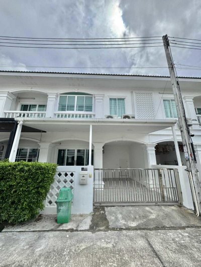 8R0814 ให้เช่าบ้านเดี่ยวสองชั้น 3 ห้องนอน 2 ห้องน้ำ ราคา 35,000/เดือน โซนฉลอง