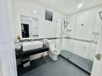 8R0814 ให้เช่าบ้านเดี่ยวสองชั้น 3 ห้องนอน 2 ห้องน้ำ ราคา 35,000/เดือน โซนฉลอง